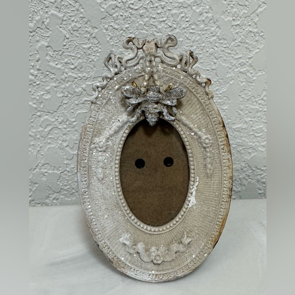 🐦‍⬛Bee frame🐦‍⬛ - Picture 2 of 3